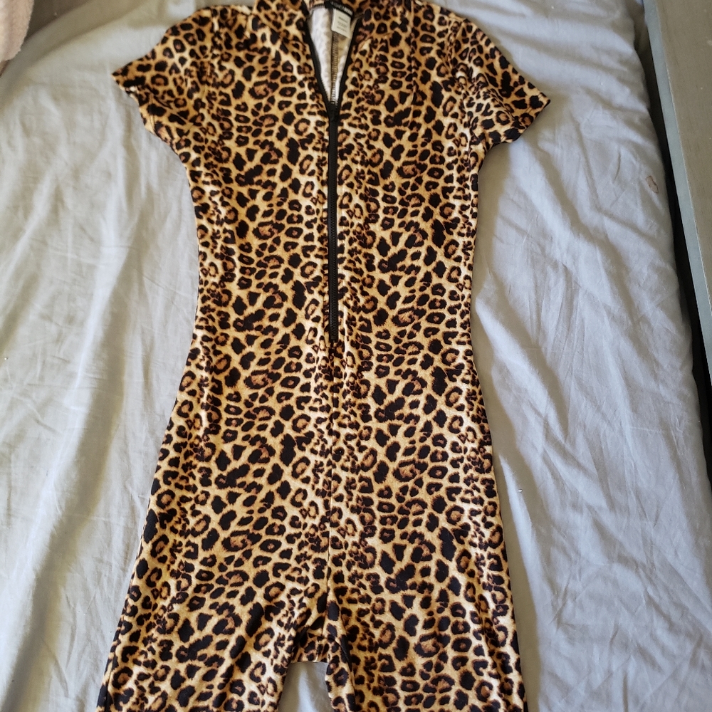 Leopard romper - Picture 3 of 3